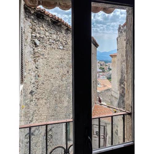 Entire House in Scalea's Historical Center