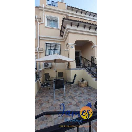 Entre Golf Townhouse with Communal Pool VM16