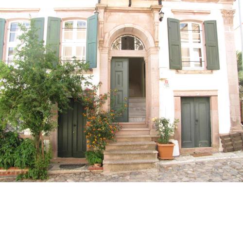 Eolos House