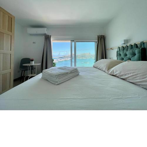 Eos Sea View Apartments
