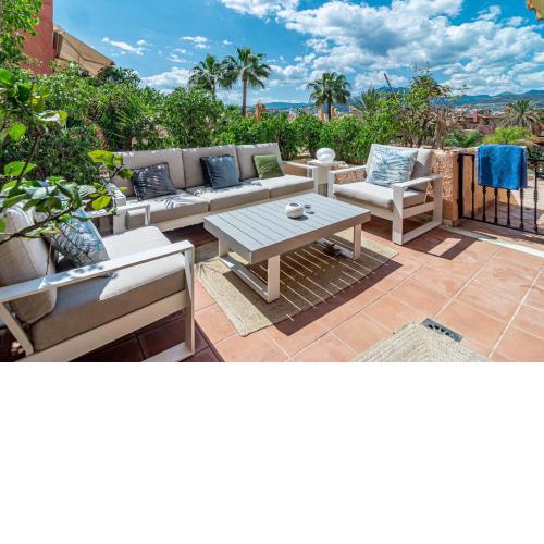 EP- Large townhouse in Puerto Banus, families only