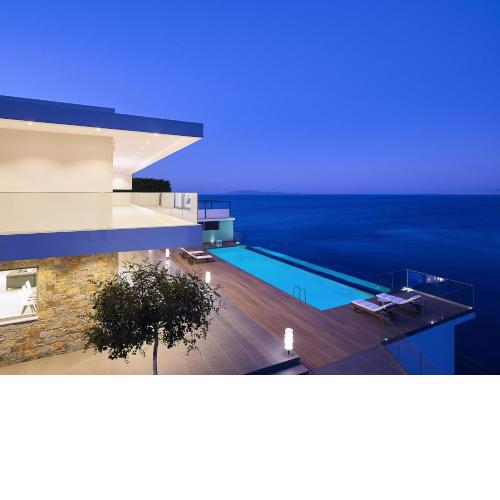 Epavli Luxury Villa