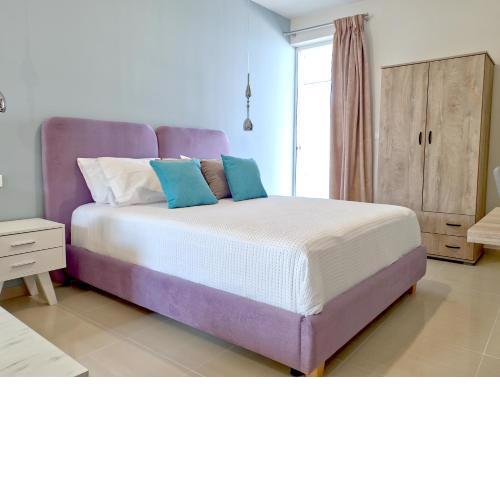 Epipleon Luxury Suites -104- Δωμάτιο 35τμ με βεράντα 35τμ μπροστά στη θάλασσα