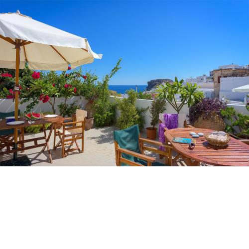 Erato Apartments