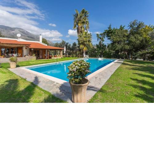 Eretria Retreat Villa less than 90 minutes from Athens Airport
