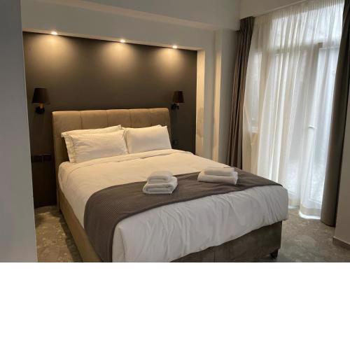 Ermou fashion suites #112 @Monastiraki - Plaka