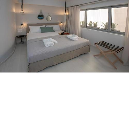 Ermou Stylish Suites by GHH