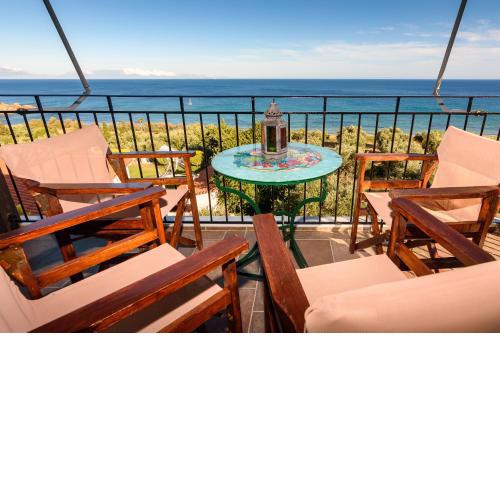 Eros Pittoresque Retreats - Perfect location, Panoramic Seaview