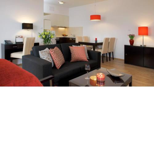 Escala Hotel & Suites