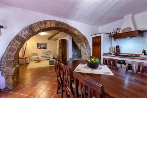 Esclusiva Dimora Storica nel cuore del Borgo Medievale---- Exclusive Historical House inside the Medieval Village