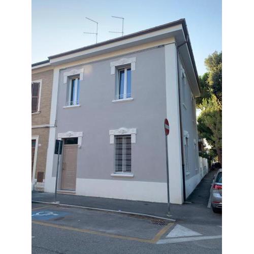 Esclusivo appartamento in villa al mare