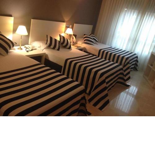 Esentia Togumar - Triple 3 adults