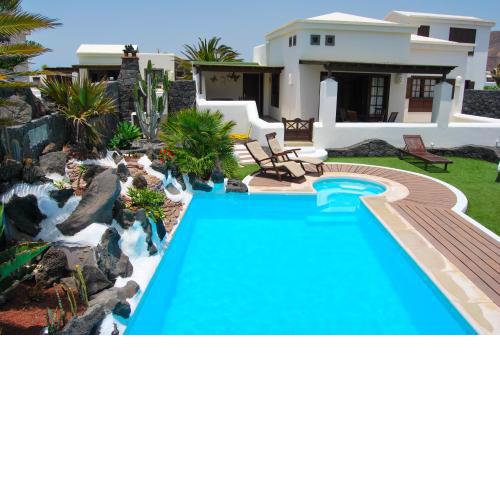 Eslanzarote Villa Victoria, Heated Pool, Super wifi, Sat tv