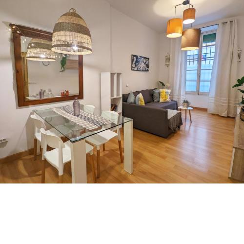 Espacioso apartamento en Plaza de la Merced, exterior con patio, en Centro histórico