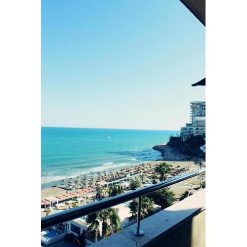 Espléndido Apartamento a Pie de Playa en Torremolinos