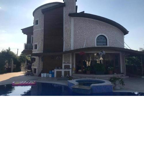 Eşsiz deniz manzaralı villa.