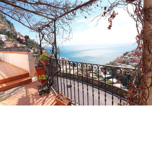 Estate4home - MAISON LIRIO