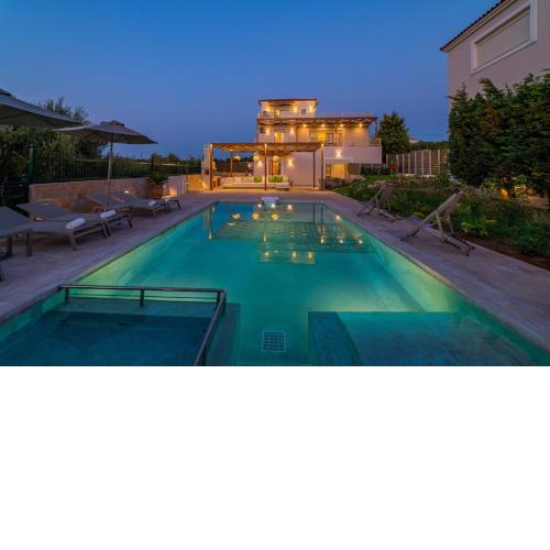 Estella Villa with Pool, Children Area, BBQ & Magnificent Views!