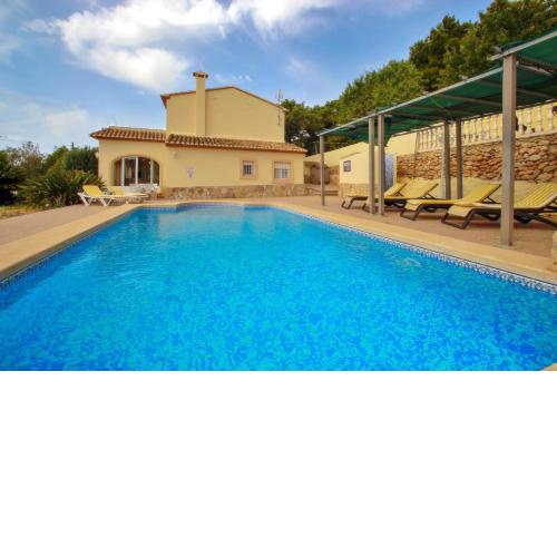Estrelizia - pretty holiday property with garden and private pool in Calpe