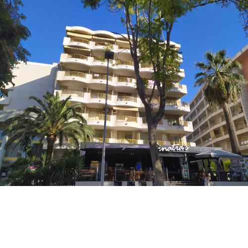Estudio-atico con piscina "Solsalou" 300m playas