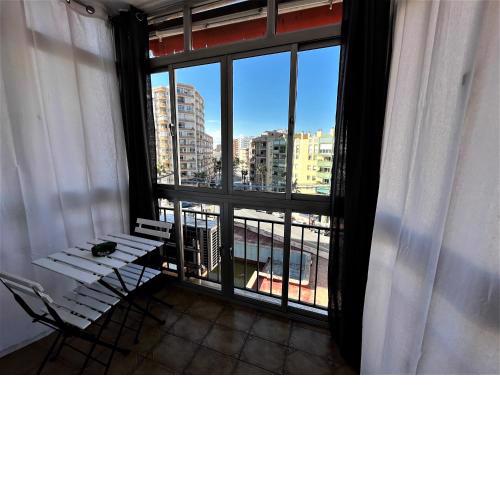 Estudio con Wifi, Fire Stick Amazon, Centro a 5 minutos, Playa a 900 metros
