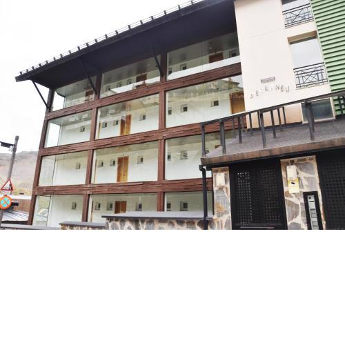 Estudio en edificio Serraneu