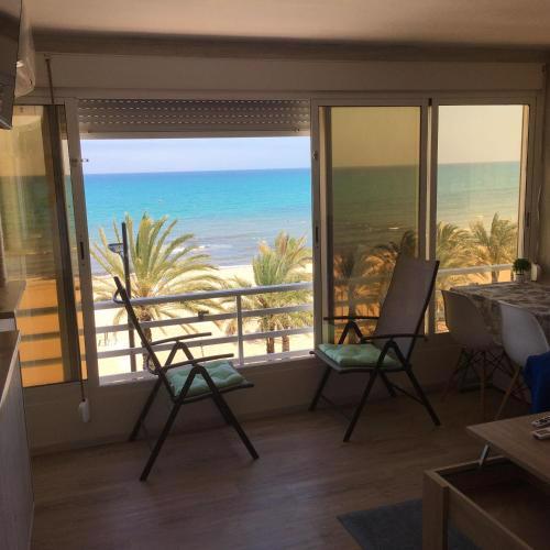 Estudio-en-primera-linea-de-playa-para-2-personas