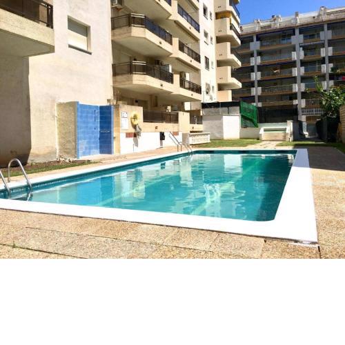 Estudio familiar con piscina en Playa Levante