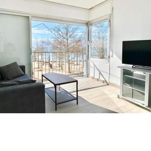 Estudio Frente al Mar en Roses con Vistas