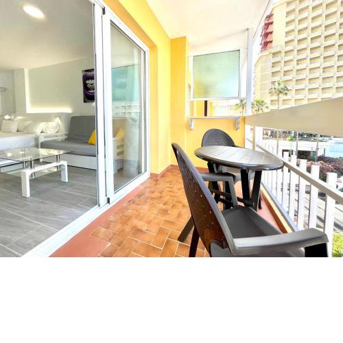 Estudio reformado, Wifi, pool, a 250 metros de Playa Jardin in Puerto de la Cruz