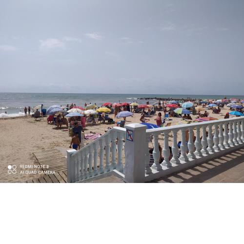 estudio wifi baño 1 sofá cama doble piscina playa 100mts
