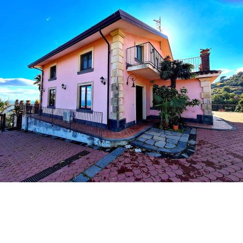 Etna panoramic villa with swimming pool
