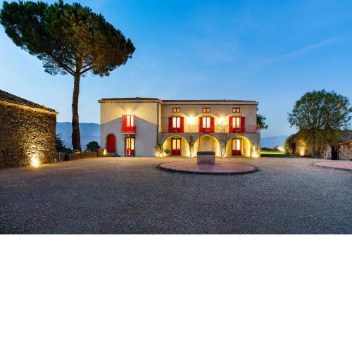 Etna Retreat