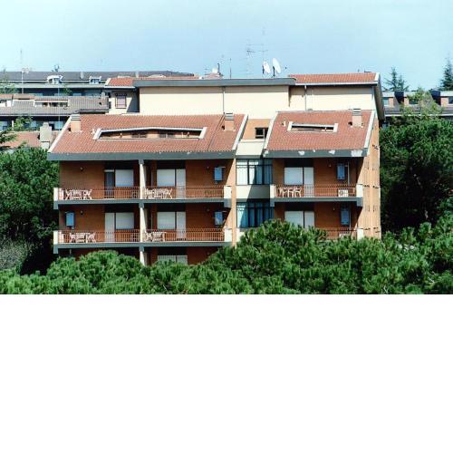 Eur Nir Residence