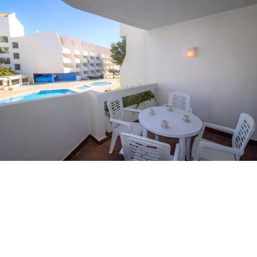 Eurhostal Estudio PLAYA LAS FUENTES Albert Villas