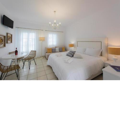 Eutuxia Rooms & Studios