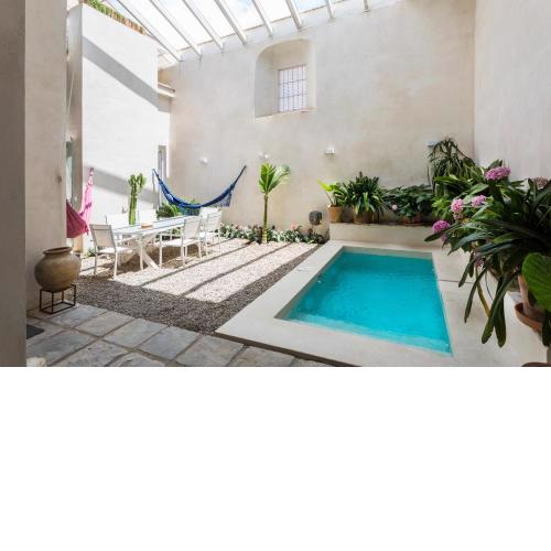Eva Recommends Sanlúcar City & Pool