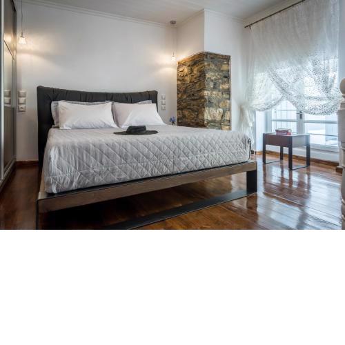 EVAGELIA'S APPARTMENT