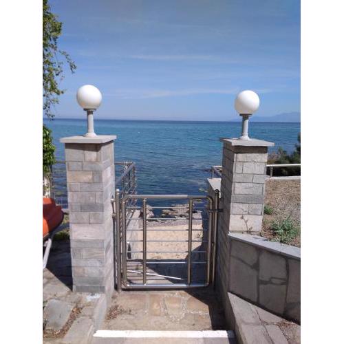 Evaliana Seaside Apartment