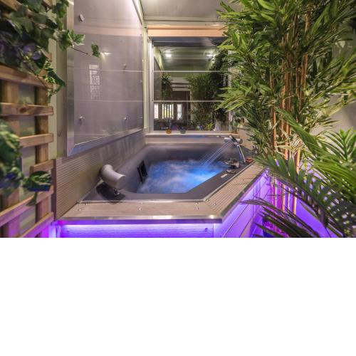 Evangelismos Residence with Jacuzzi- King Size Bed