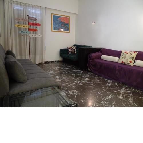 Eva's Urban Apt in Athens 6' to Transit Station