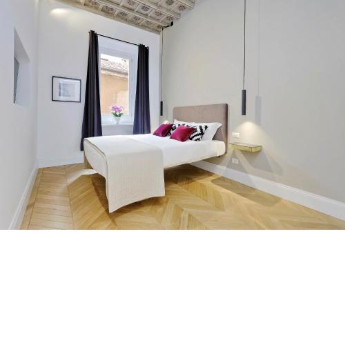 EVE Guest House at Trevi Fountain