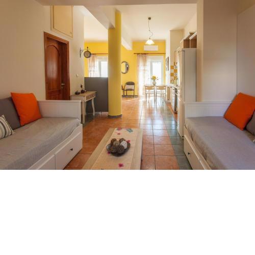 Evelia Apartment