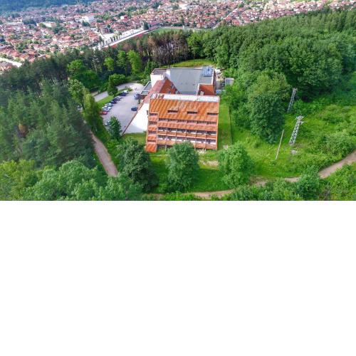 Everest Hotel