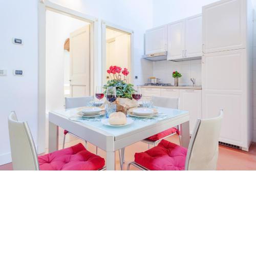 Ex Tribunale Palazzo Bentivoglio Apartment