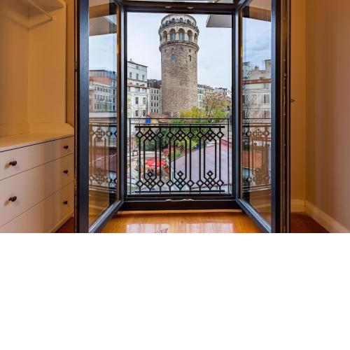 Exceptional Flat with Galata Tower View in Beyoglu