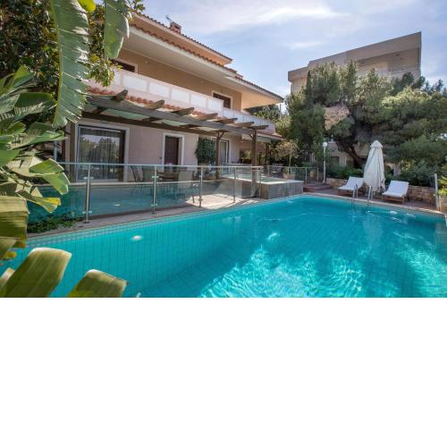 Exceptional Villa in Voula near the sea