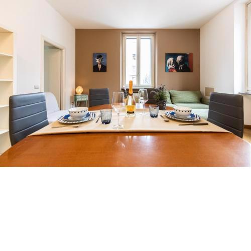 ✶✶✶✶ Exclusive apartment Magritte Style