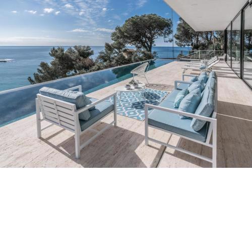 Exclusive Beachfront Villa with Majestic Sea Views, Lloret de Mar Villa 1001