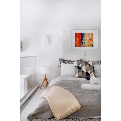 Exclusive Downtown Bella Home